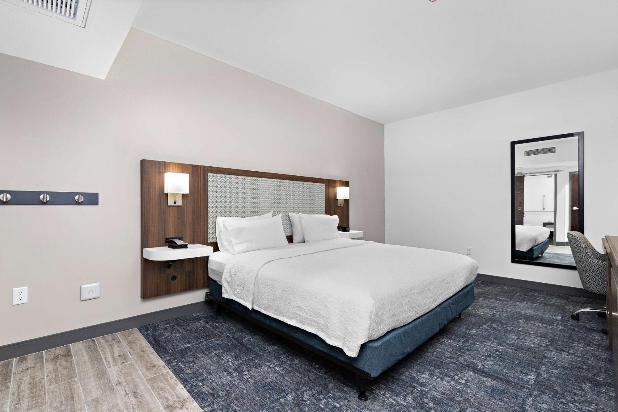 Hampton Inn Kansas City - Downtown Financial District Exterior foto